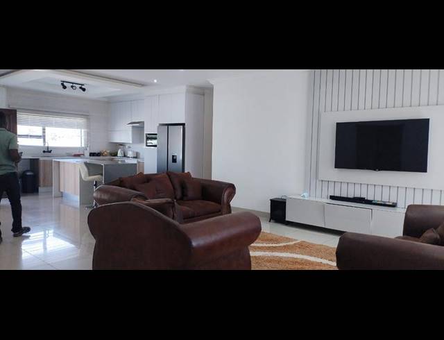 3 BEDROOM HOUSE FOR SALE IN THE ORCHARDS